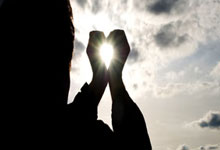 德甲-凯恩屡失良机 拜仁0-2不敌多特落后榜首13分.